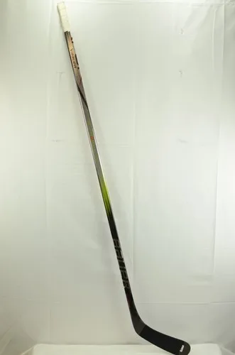Bauer Vapor HyperLite 2 Hockey Stick image 2